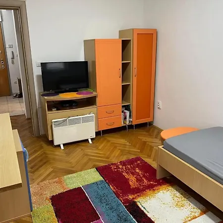 M's Luxury Apartment